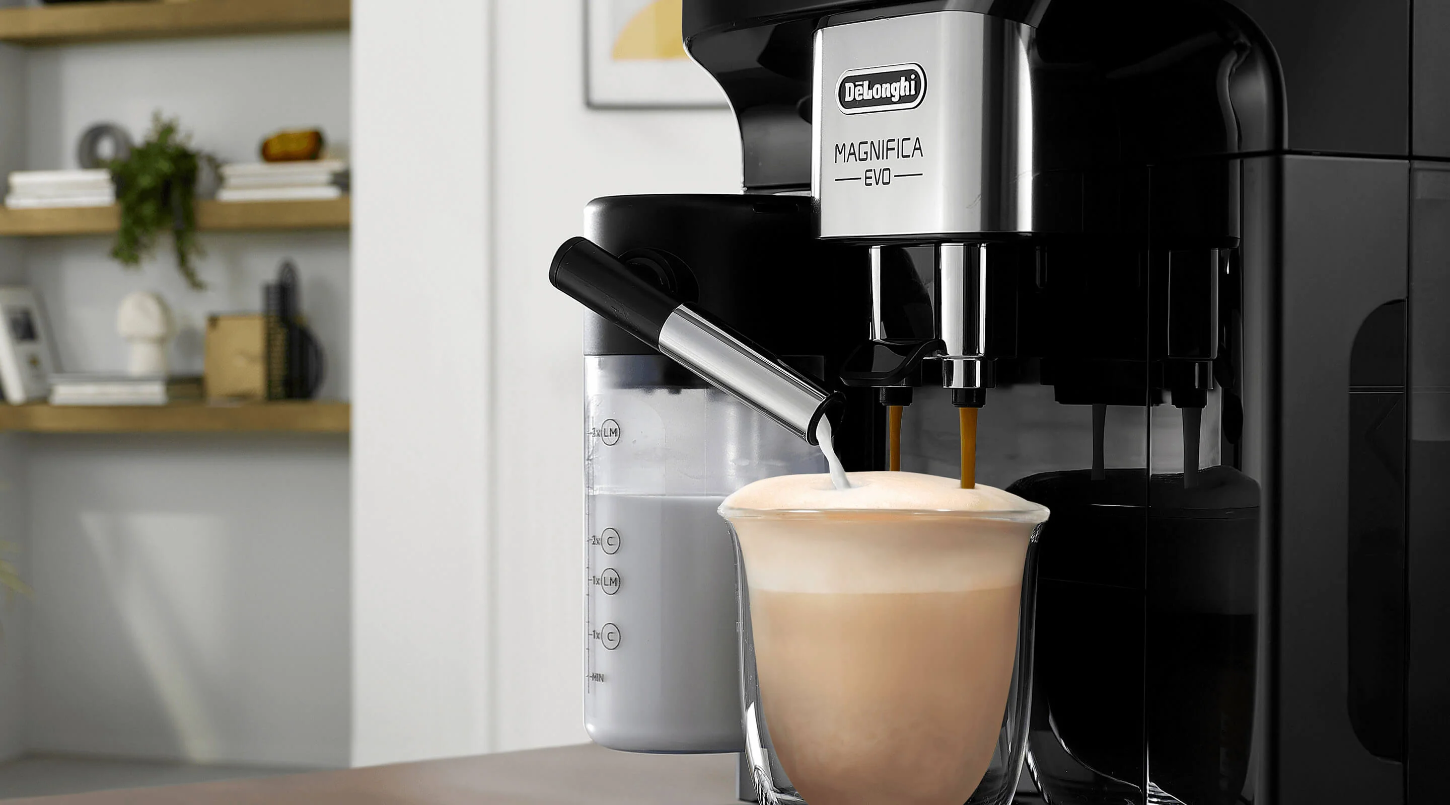 De'Longhi Magnifica Evo Automatic Coffee Machine - Image 5